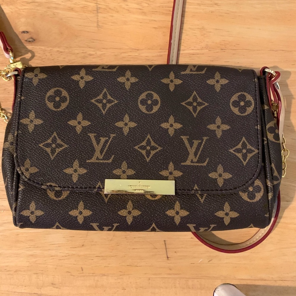Louis Vuitton crossbody bag